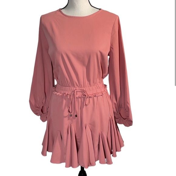 Main Strip Dresses & Skirts - Mainstrip Peach Pink Long Sleeve Smocked Waist Ruffle Mini Dress – Size M